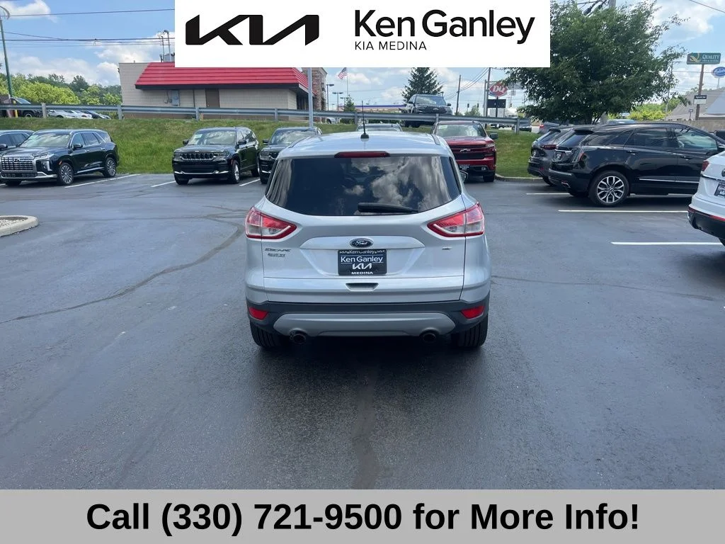 Used 2016 Silver Ford SE image 12