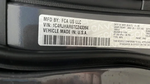 New 2026 Baltic Gray Metallic Clear-Coat Exterior Paint Jeep Altitude image 31