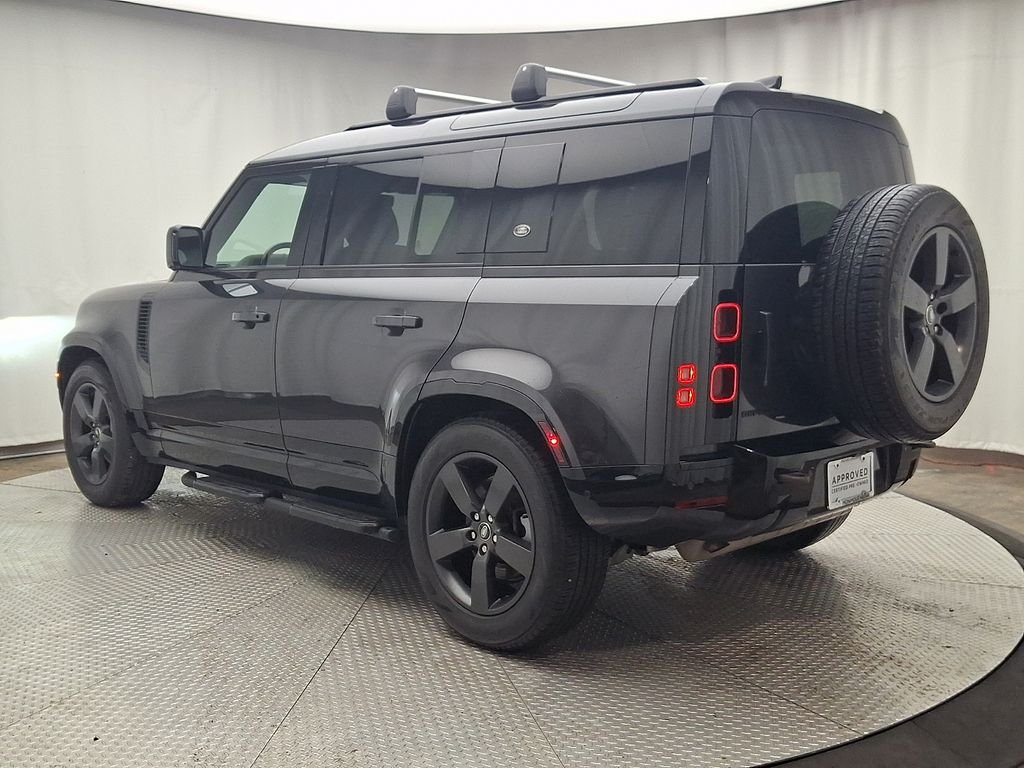 Certified Used 2022 Carpathian Grey Premium Metallic Land Rover X-Dynamic SE image 6