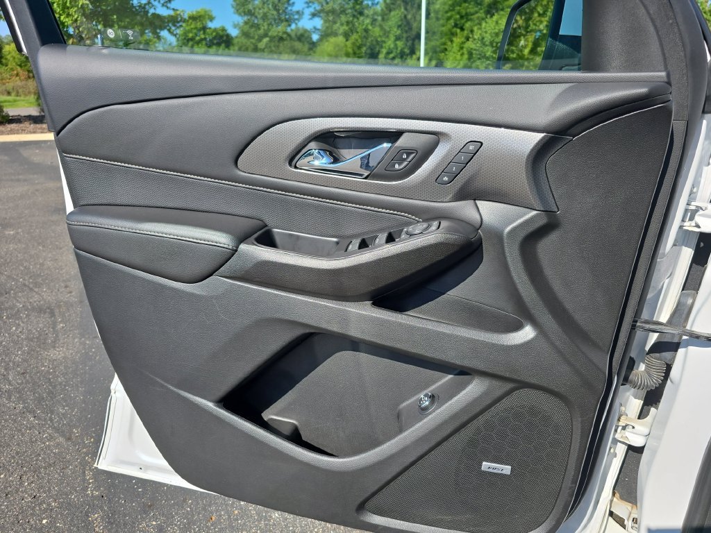Used 2023 Beige Chevrolet Premier image 31