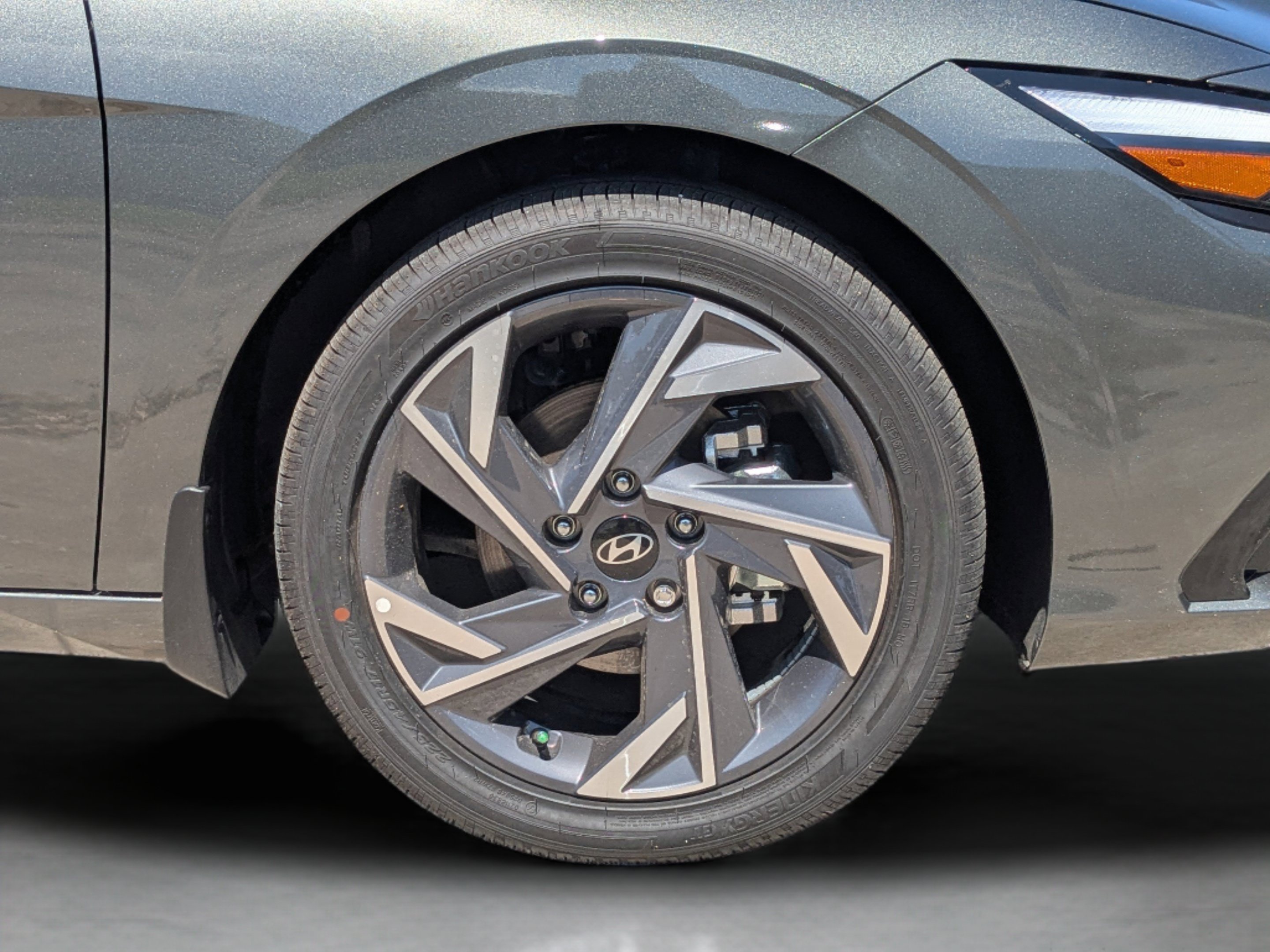 New 2026 Amazon Gray Hyundai Limited image 32