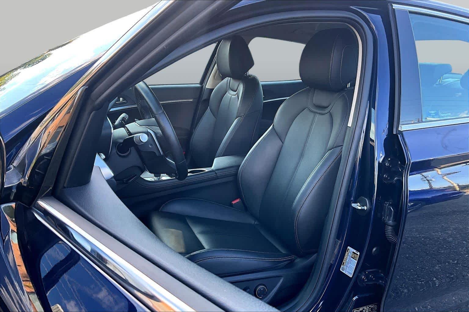 Used 2026 Capri Blue Genesis 2.5T image 8