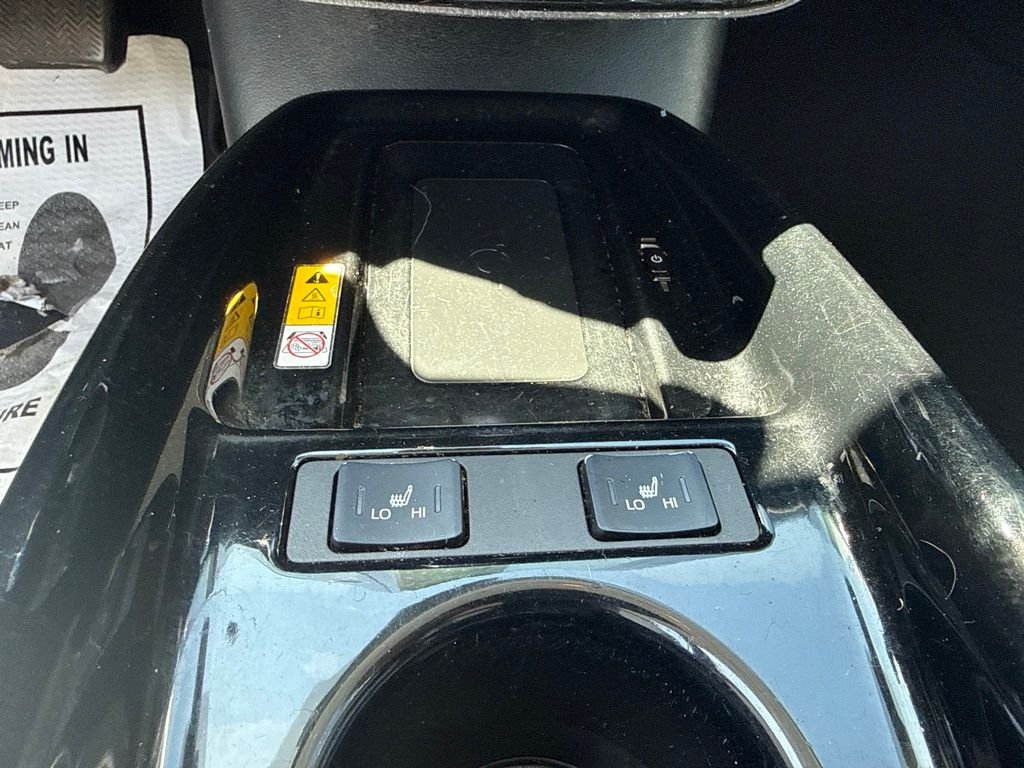 Used 2020 Silver Toyota XLE image 16