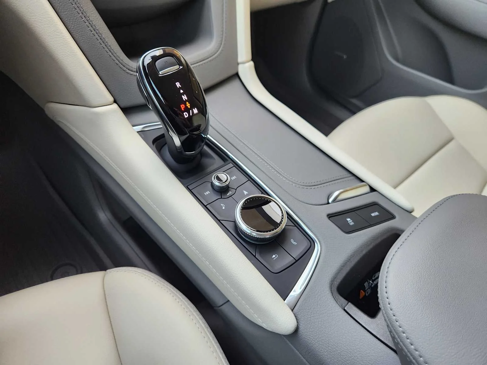 2026 Cadillac XT5 Premium Luxury - Photo 14