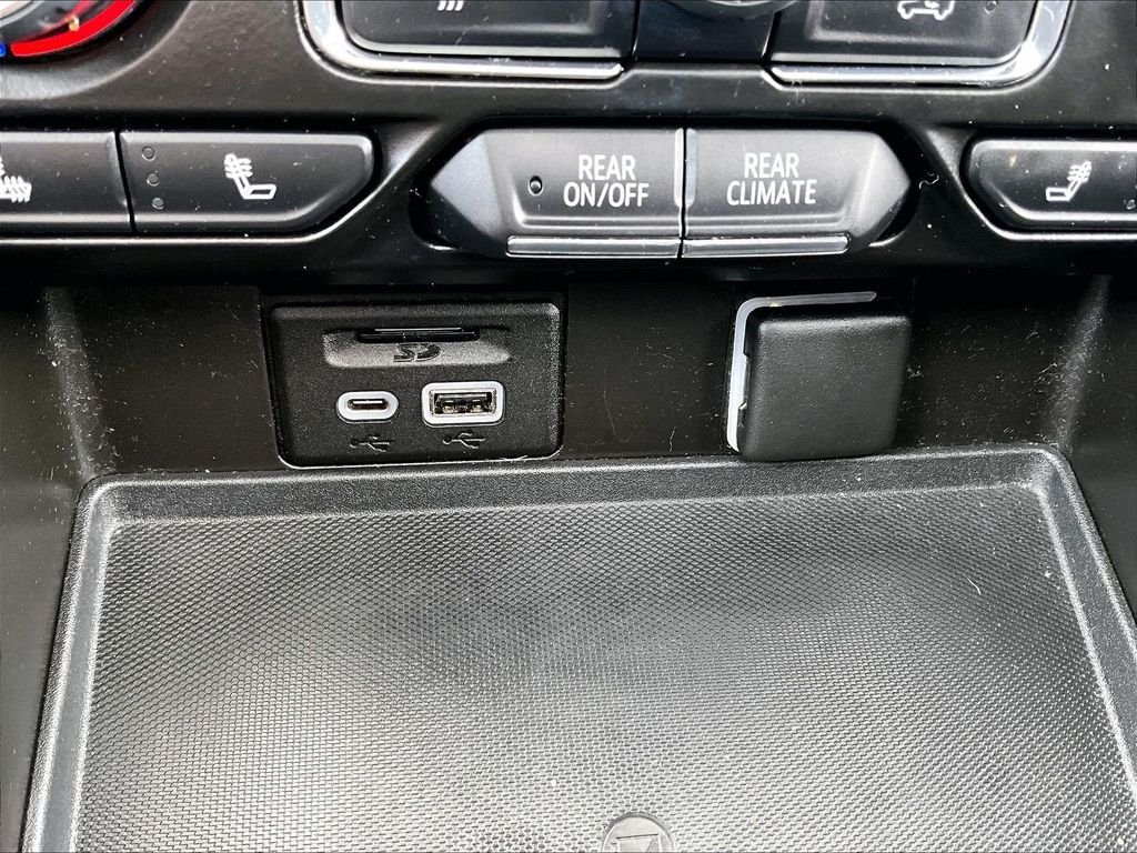 Used 2021 White Chevrolet RST image 28
