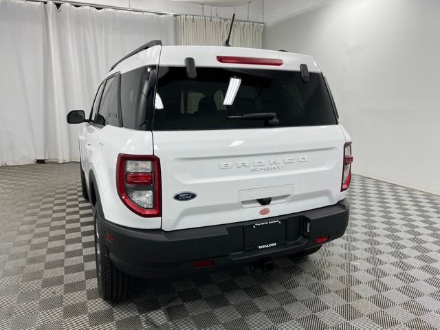 Used 2023 Oxford White Ford Badlands image 8