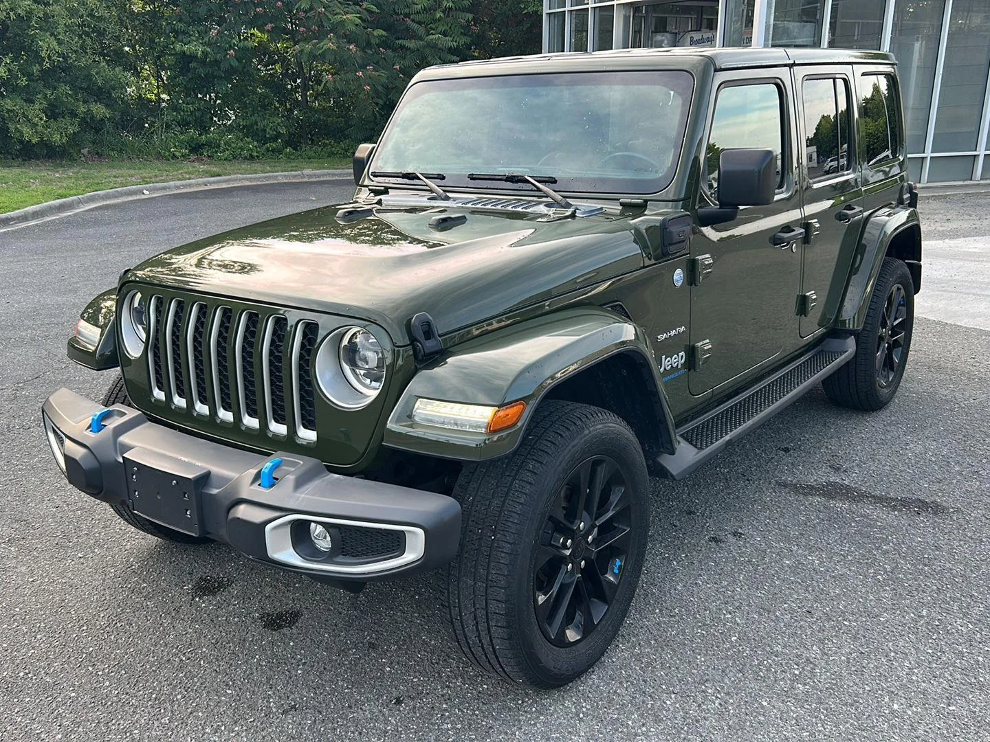 Used 2023 Sarge Green Clearcoat Jeep Sahara image 1