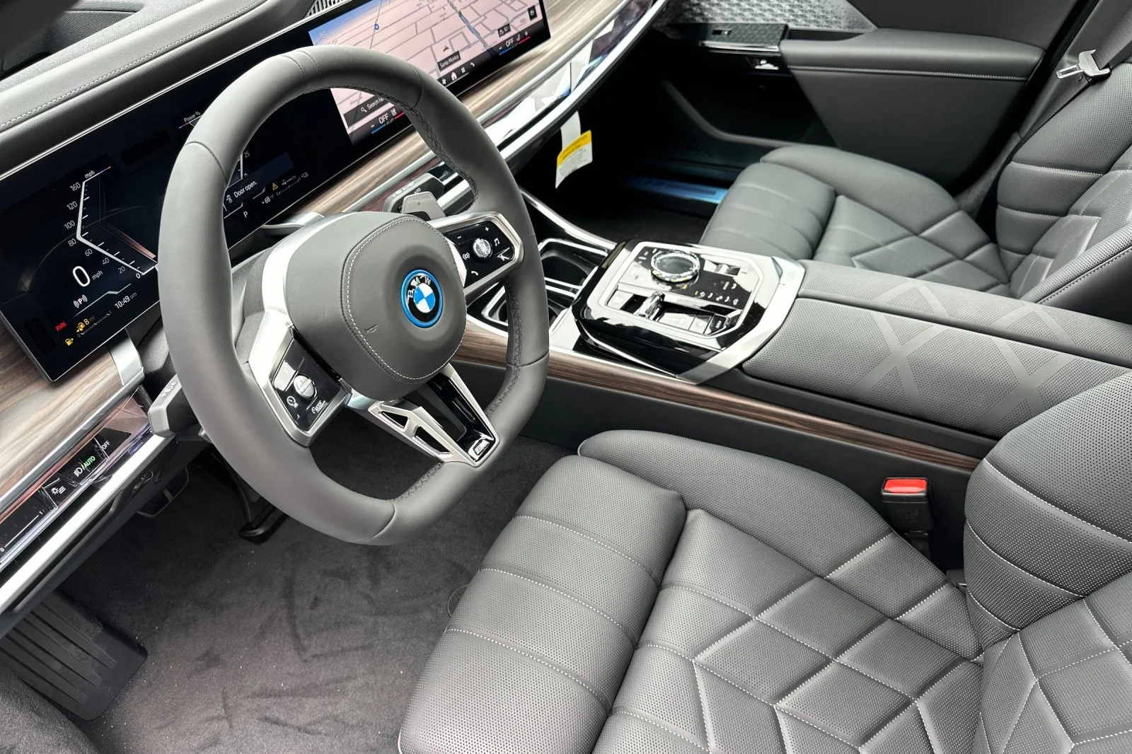 New 2026 Black Sapphire Metallic BMW 750e xDrive image 9