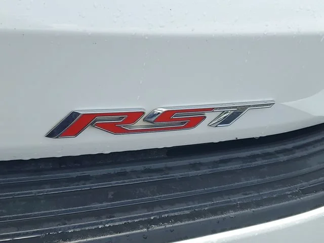 Used 2022 Summit White Chevrolet RST image 29