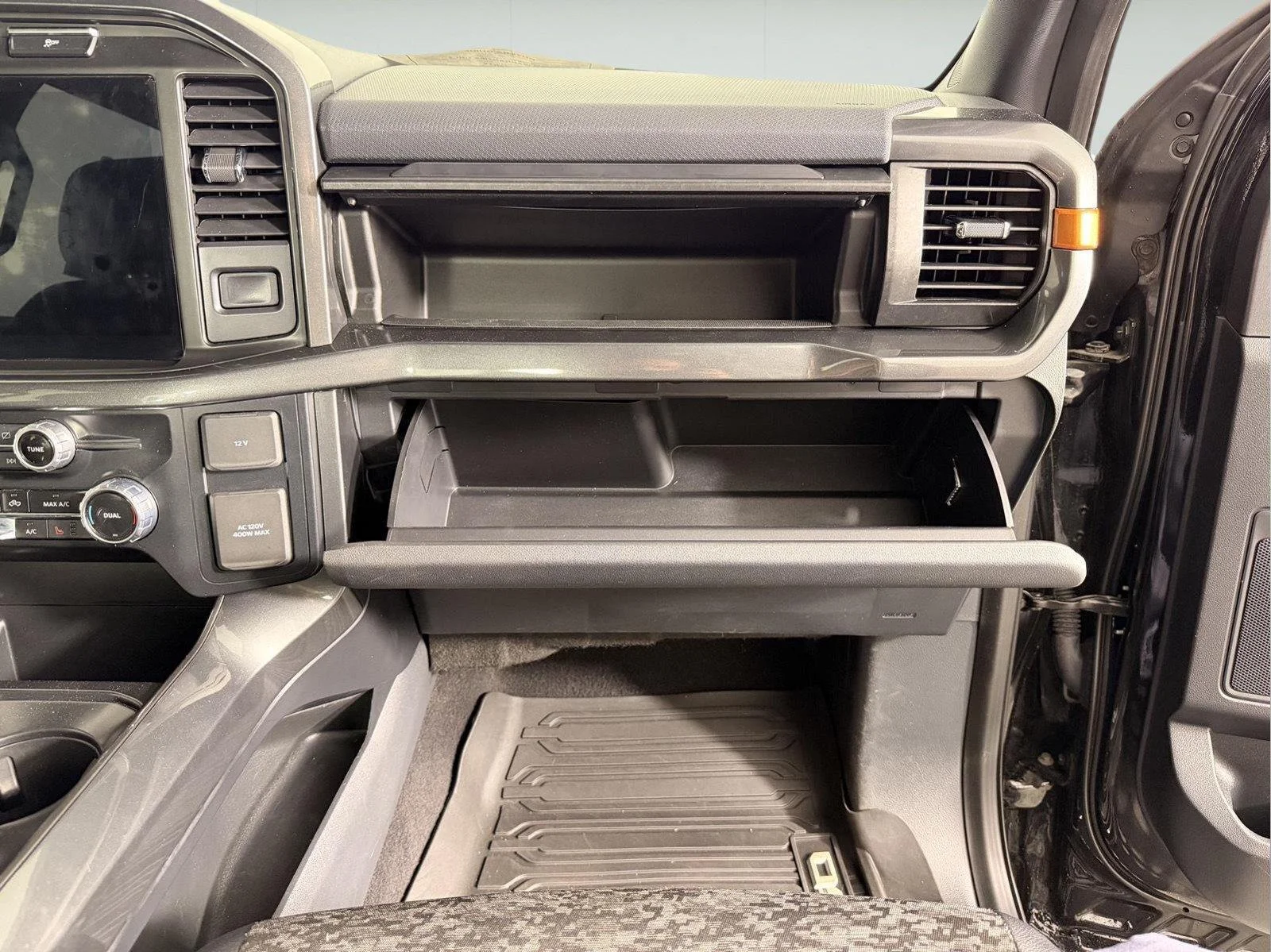 Used 2023 Agate Black FORD TREMOR image 25