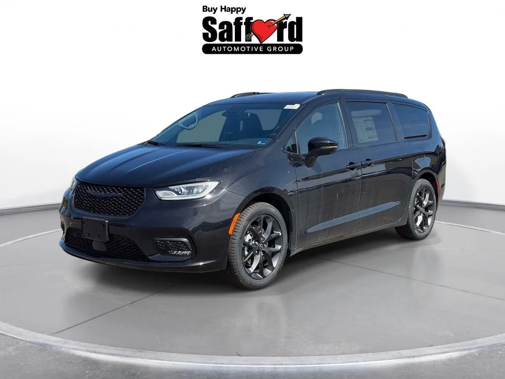 2026 Chrysler Pacifica Select's photo