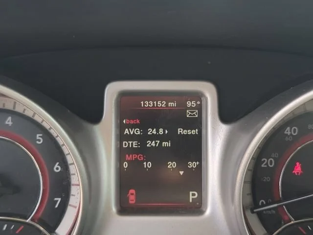 Used 2018  Dodge SE image 20