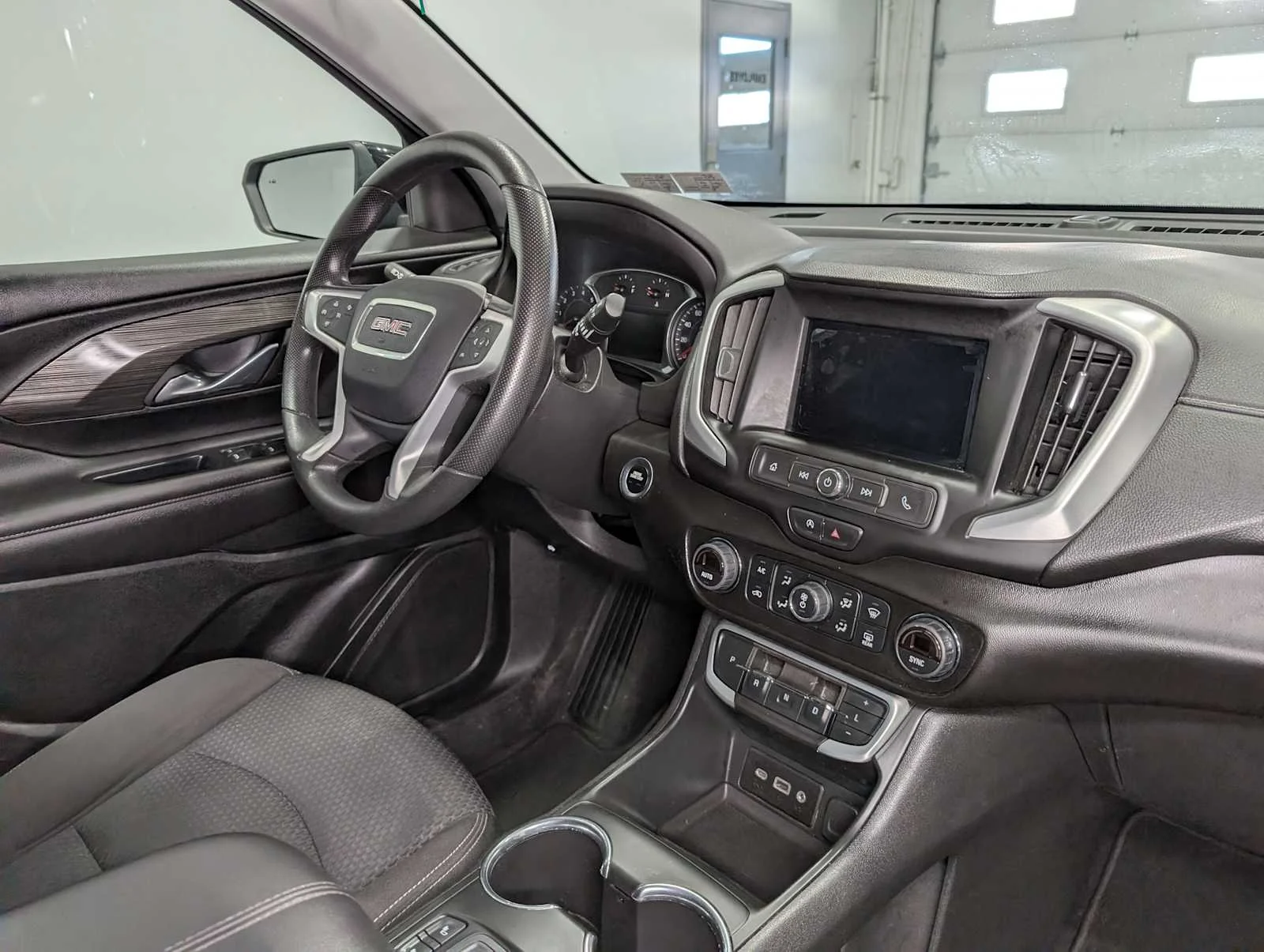 Used 2022 Ebony Twilight Metallic GMC SLE image 43