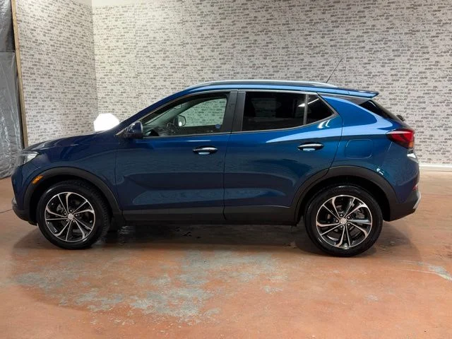 Used 2020 Deep Azure Metallic Buick Select image 4