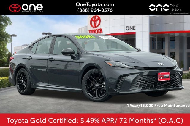 2025 Toyota Camry SE