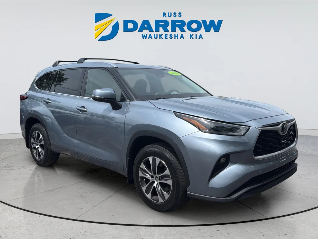 Used 2021  Toyota XLE image 7