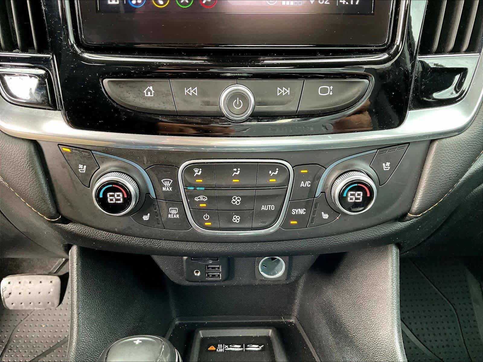 2020 Chevrolet Traverse Premier - Photo 17