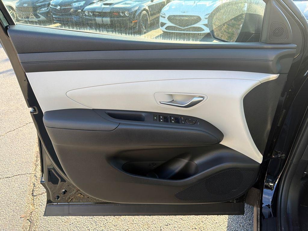New 2026 Black Hyundai SE FWD image 10