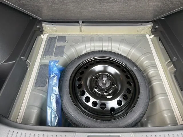 New 2026 Mosaic Black Metallic Chevrolet LT image 14