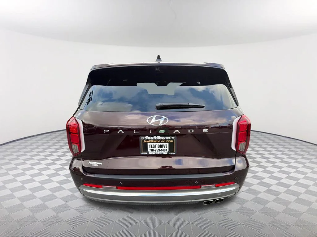 Used 2025 Red Hyundai Calligraphy image 6