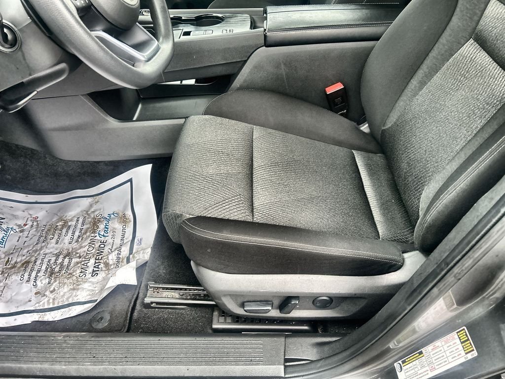 Used 2024 Gray Nissan SV image 18