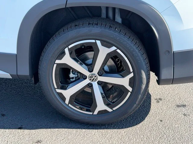 New 2026 Pure White Volkswagen 2.0T SE image 5