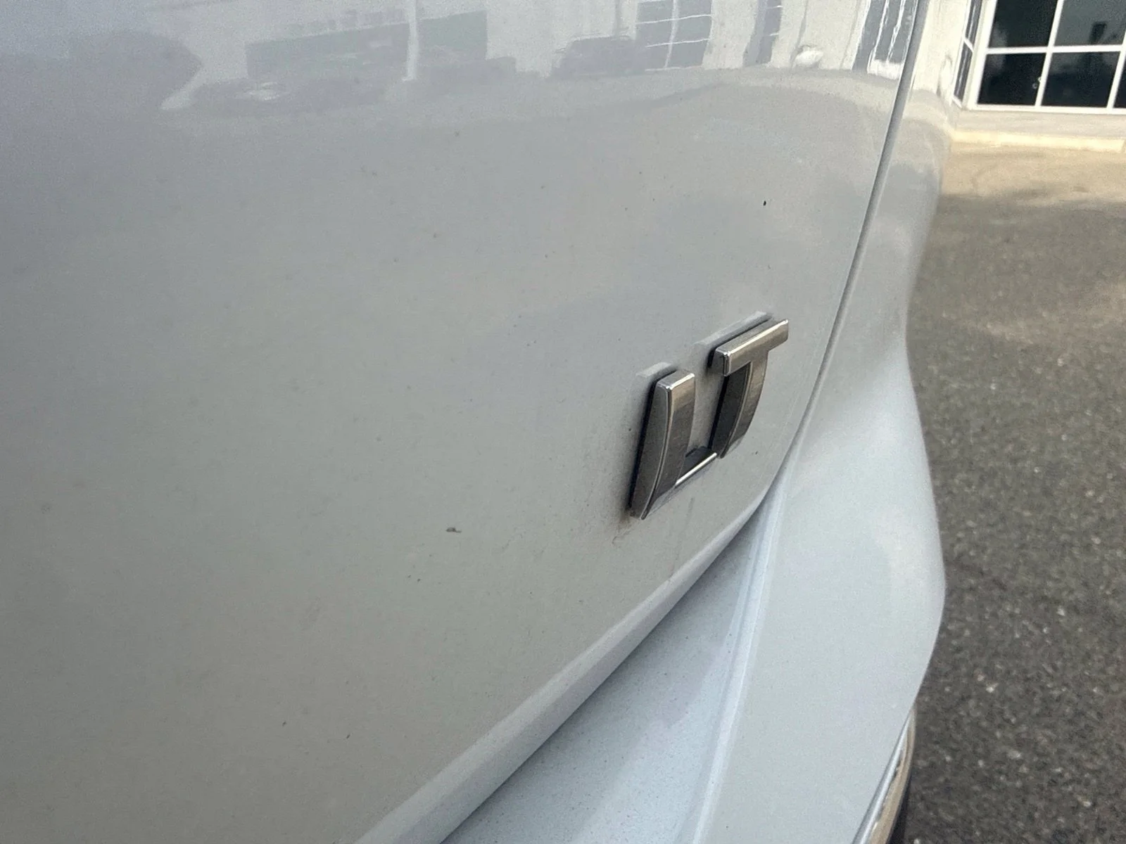 Used 2019 SUMMIT WHITE Chevrolet LT image 13