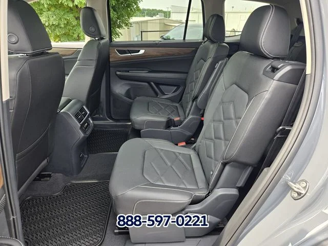 New 2026 Avocado Green Pearl Volkswagen 2.0T SE W/TECHNOLOGY image 8
