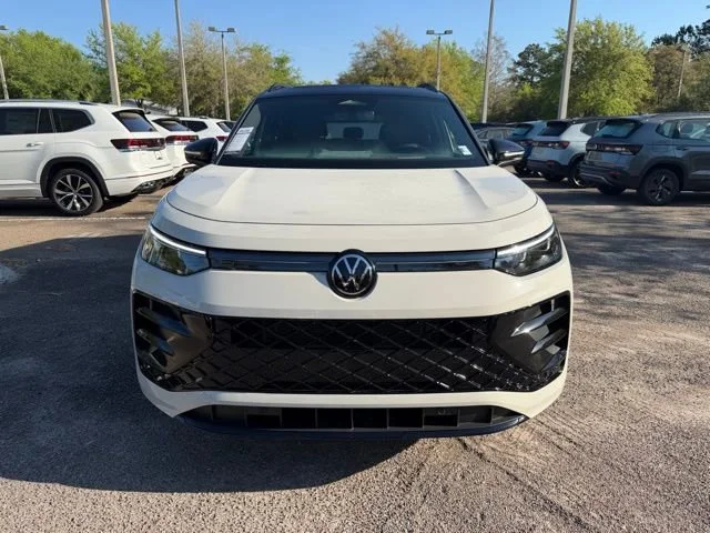 New 2026 Sandstone with Deep Black Roof Volkswagen SE R-Line Black image 2