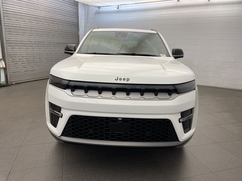 New 2026 Bright White Clear-Coat Exterior Paint Jeep  image 9