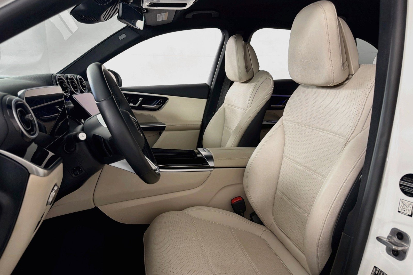 Certified Used 2025 Polar White Mercedes-Benz 350e image 18