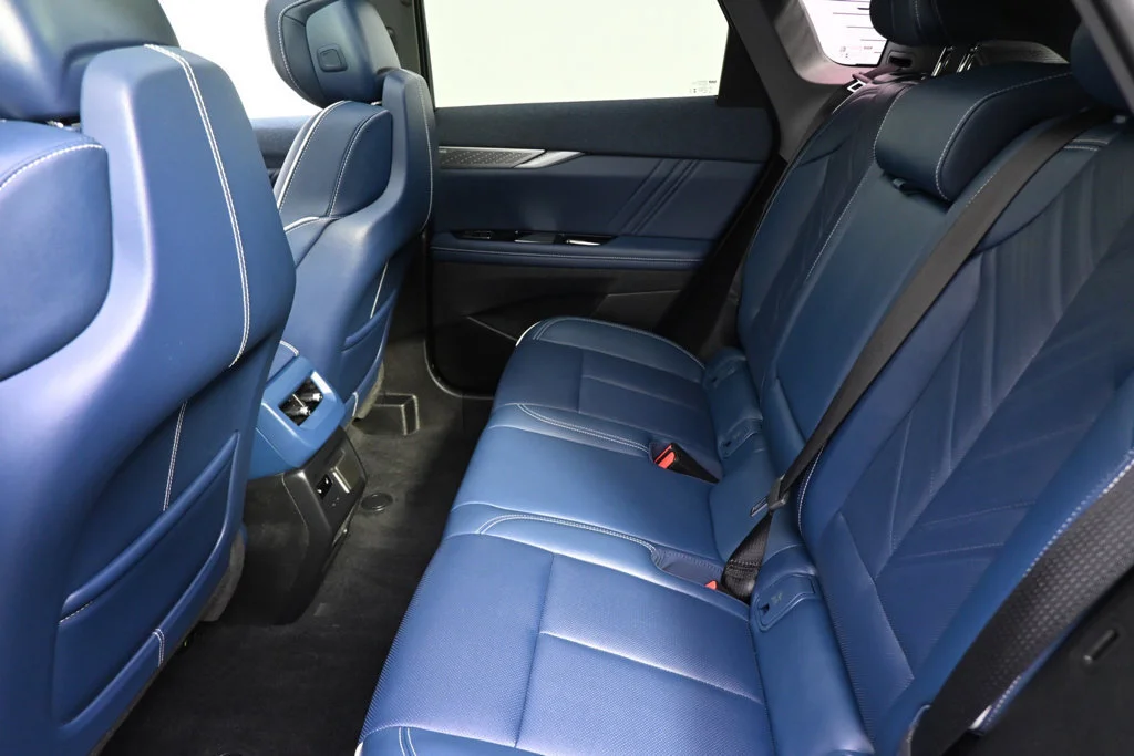 2026 Cadillac OPTIQ Premium Luxury - Photo 21