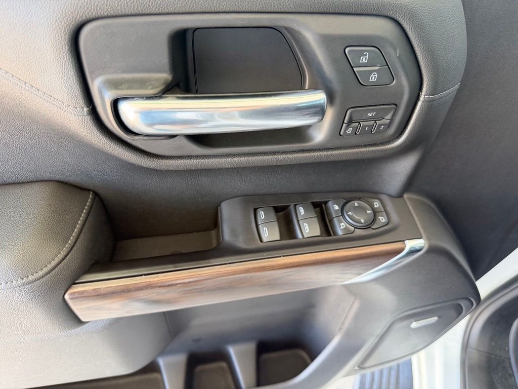 Used 2019 White GMC SLT image 12