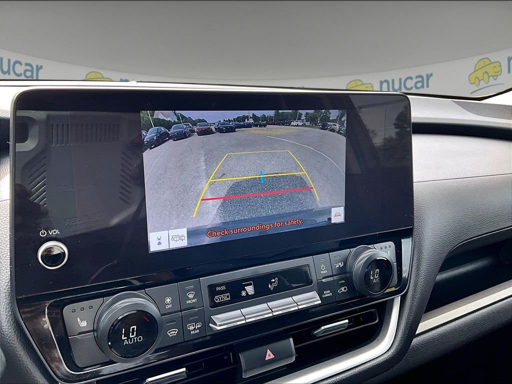 Used 2025 White Toyota XLE image 20