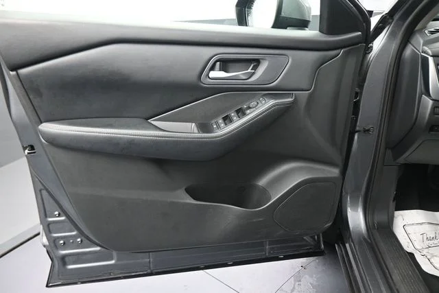 Used 2024 Gray Nissan SV image 26