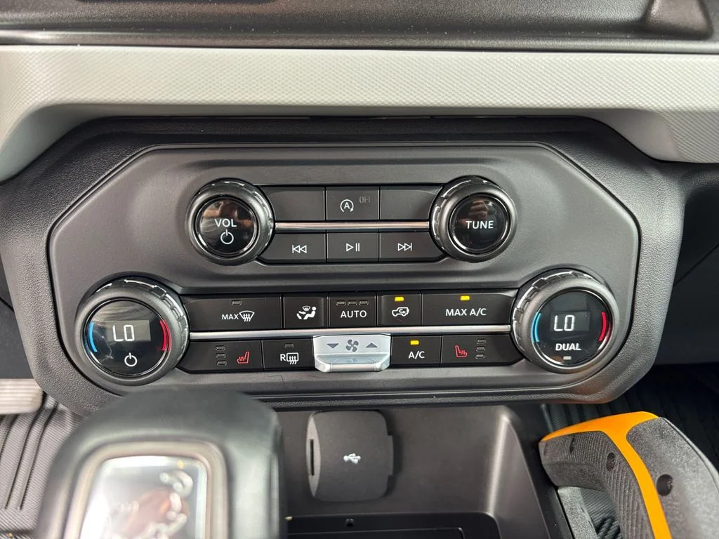 Used 2023 Gray Ford Badlands image 30