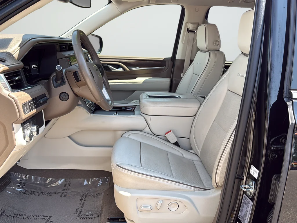 Used 2022 Black GMC Denali image 10