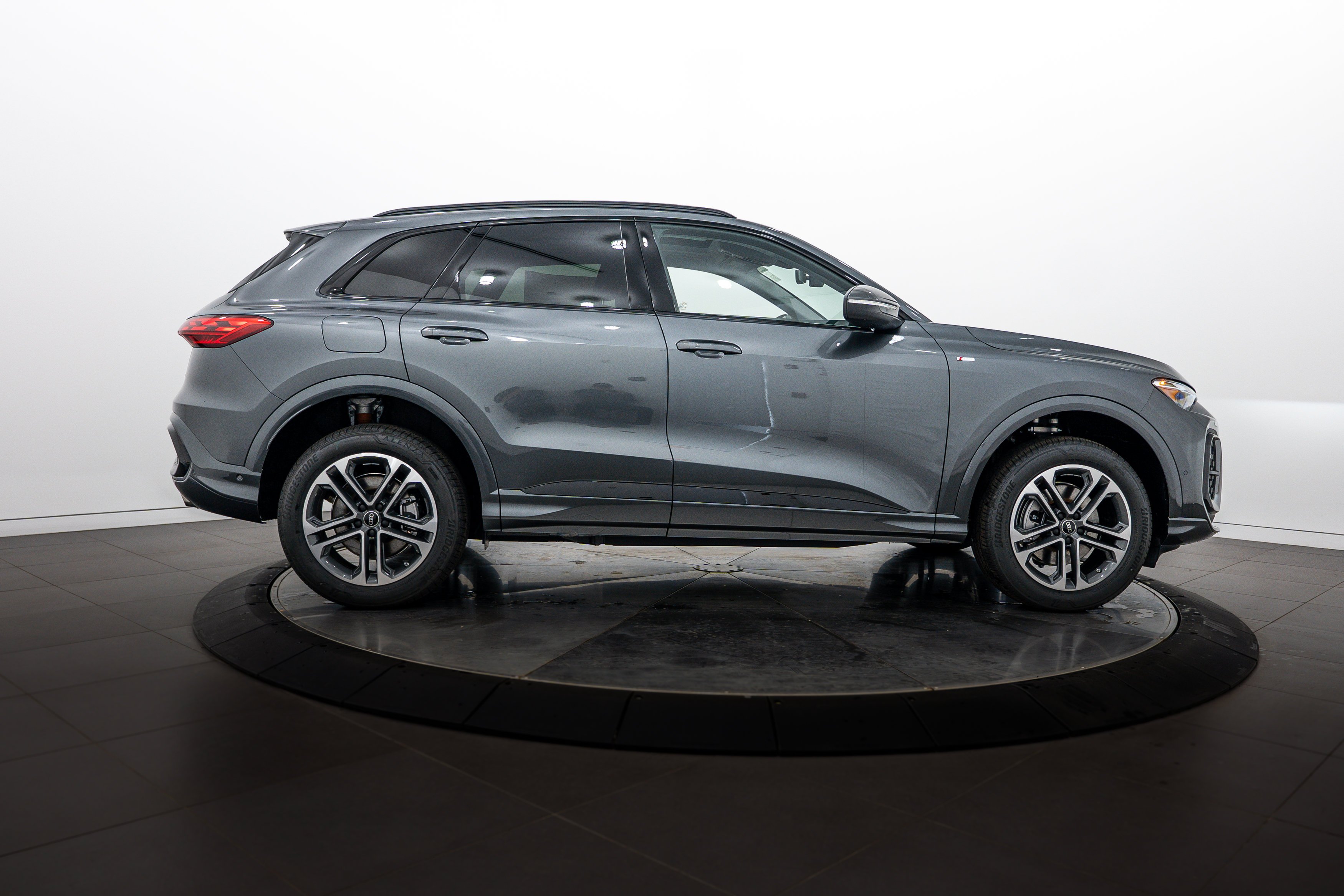 New 2026 Daytona Gray Audi Premium image 3