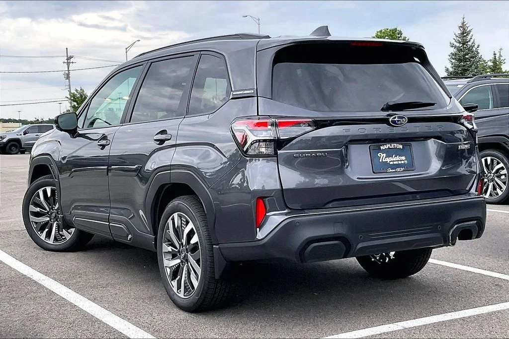 New 2026 MAGNETITE GRAY METALLIC Subaru Touring image 3