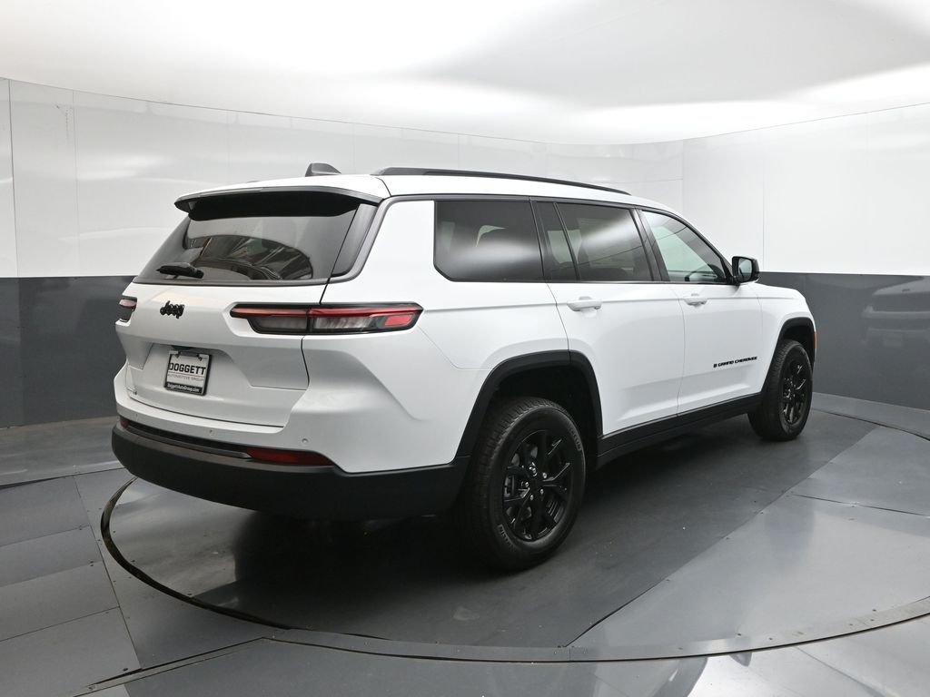 New 2026 Bright White Clear-Coat Exterior Paint Jeep Altitude image 8