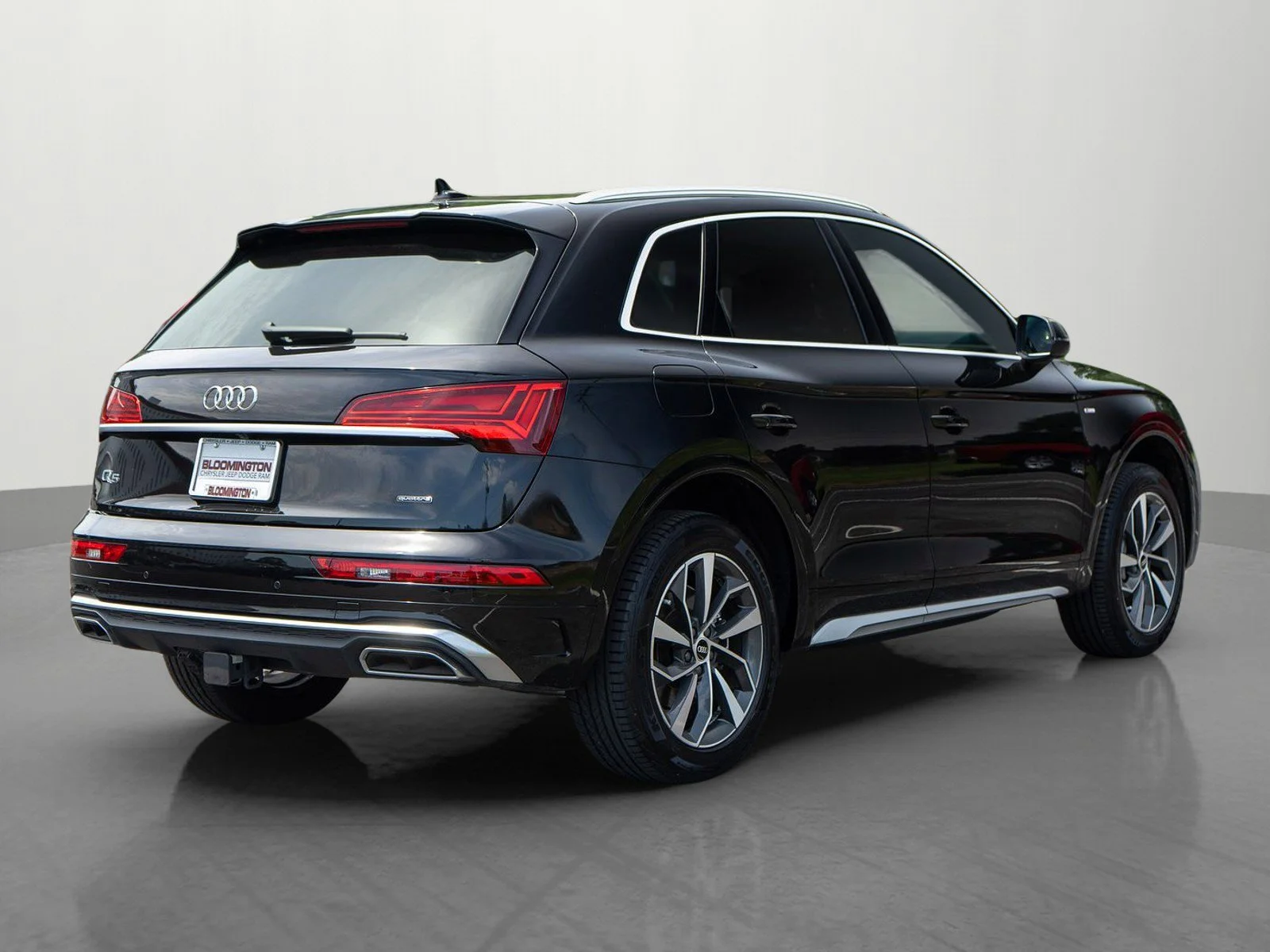 Used 2023 Black Metallic Audi 45 S line Premium image 8