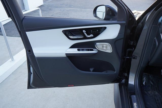 New 2026 Graphite Grey Metallic Mercedes-Benz GLC 300 image 15