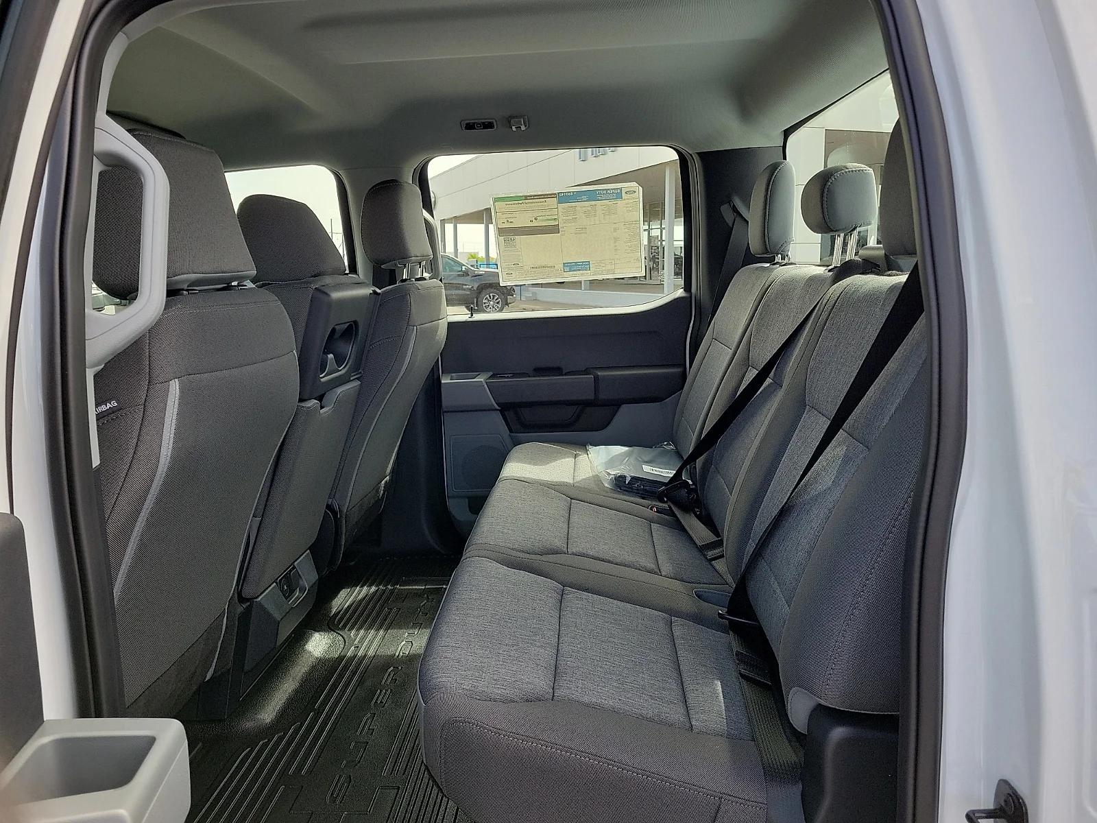 New 2026 Oxford White Ford F-250&reg; XL image 9