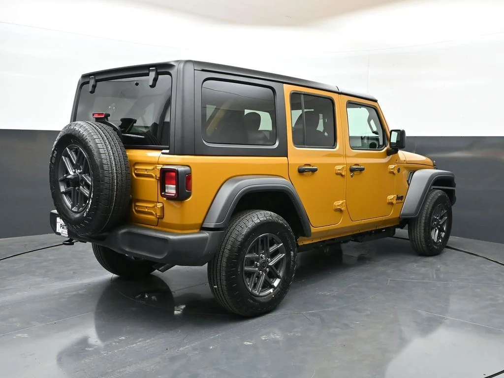 New 2026 Goldilocks Exterior Paint Jeep Sport S image 30