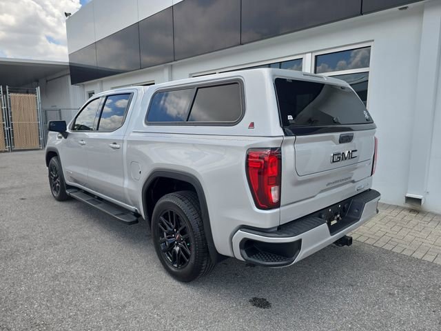 Certified Used 2022 Quicksilver Metallic GMC Elevation image 5