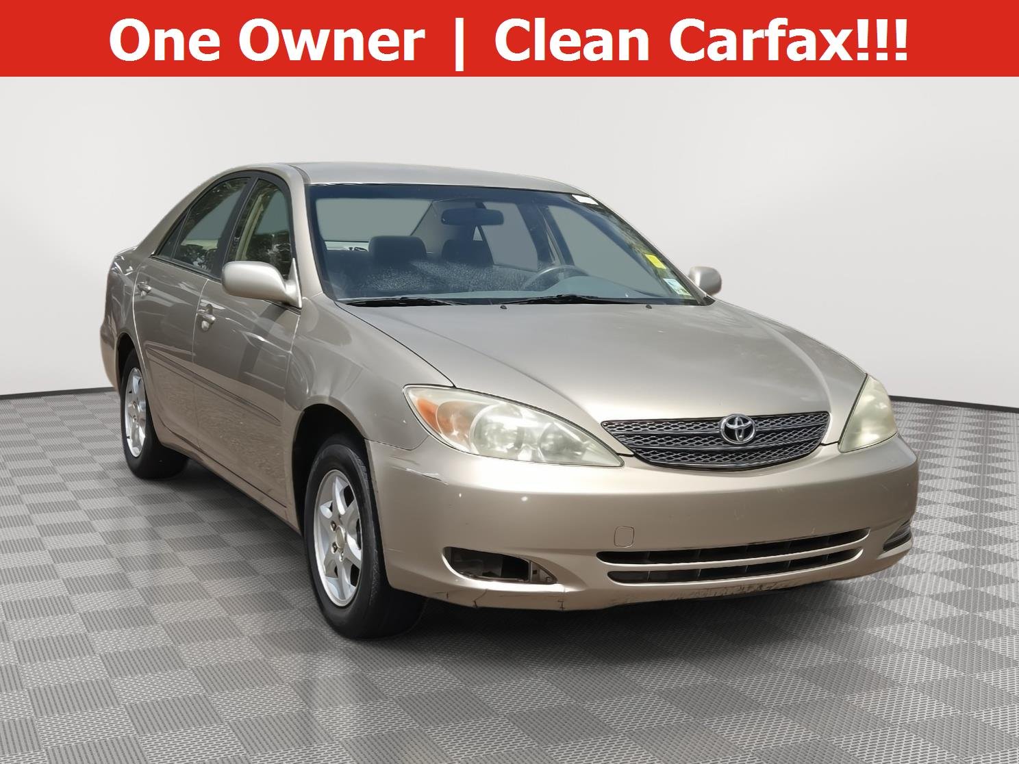 2003 Toyota Camry LE's photo