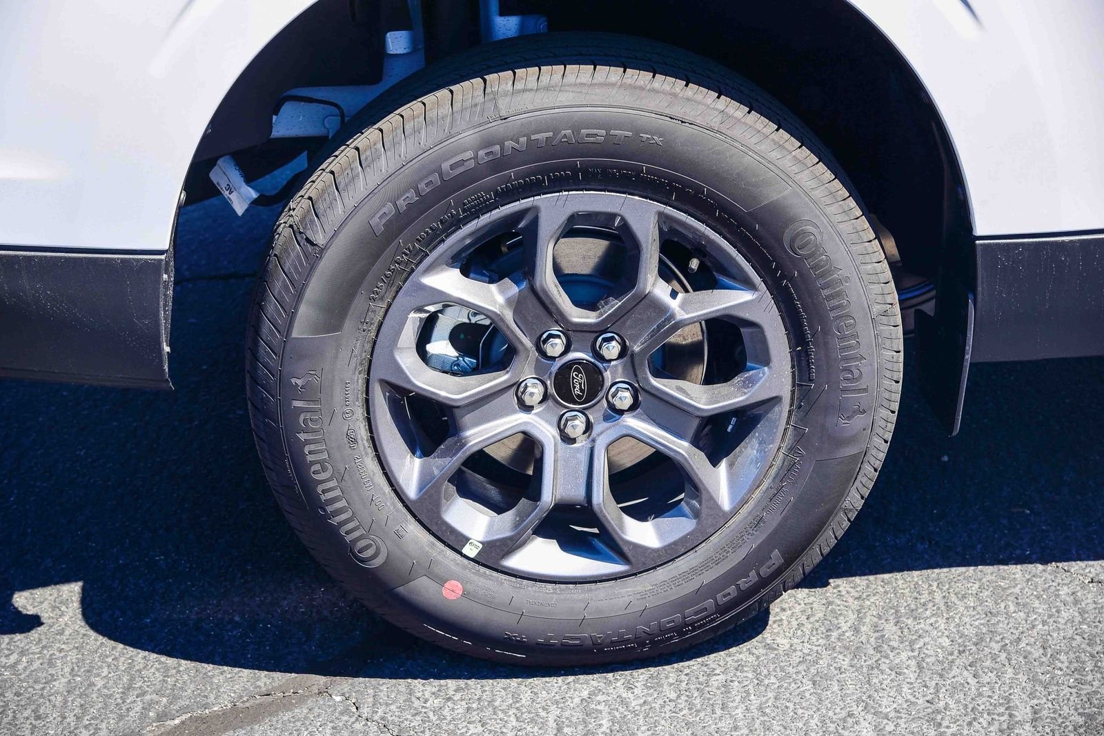 New 2026 Oxford White Ford XLT image 8