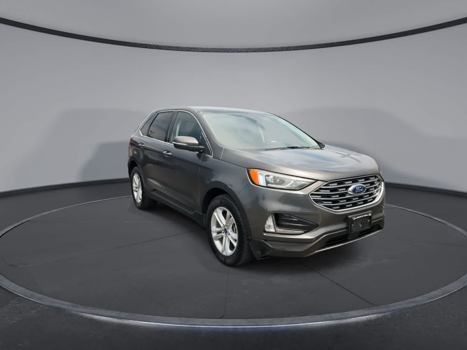 Used 2020 Magnetic Metallic Ford SEL image 2