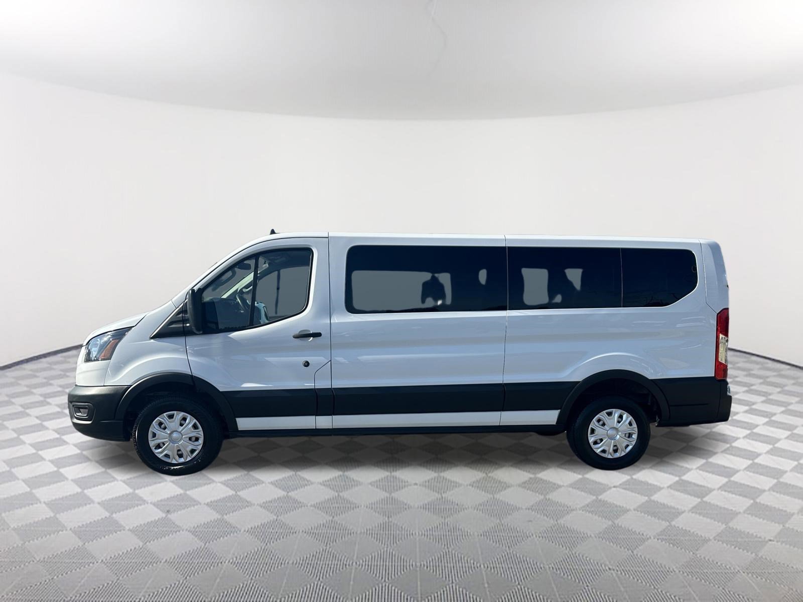 Used 2023 White Ford XL image 8
