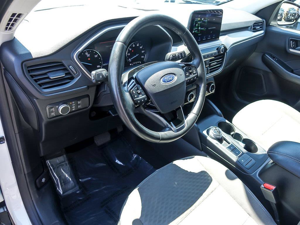 Used 2022 White Metallic Ford SE Hybrid image 14